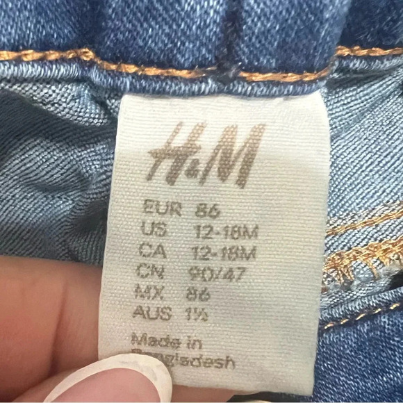 H&M Light Wash Toddler Slim Fit Straight Jeans (Size 12-18 Months) - Picture 3 of 4
